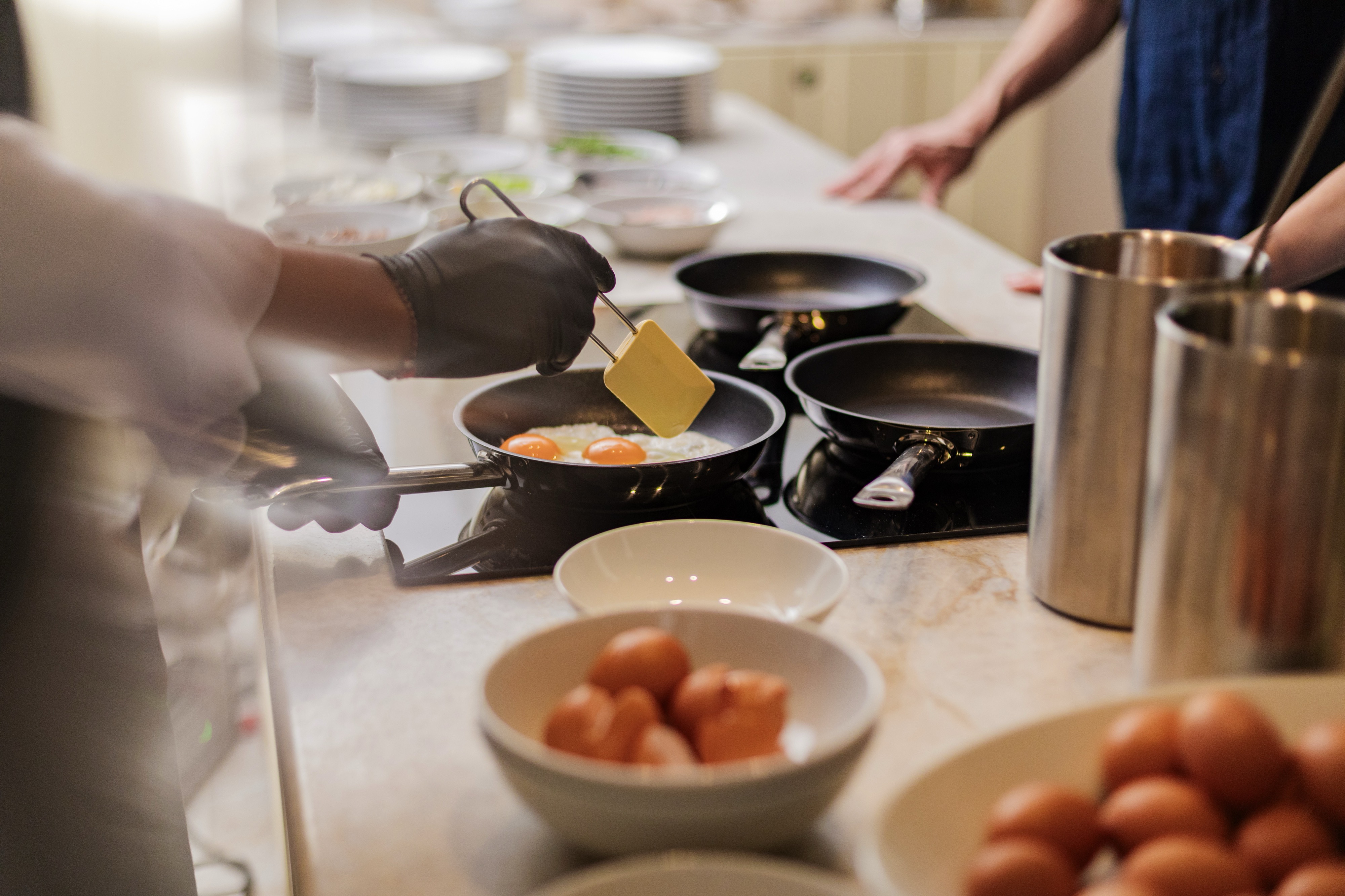 APT Solara - Annie's Table